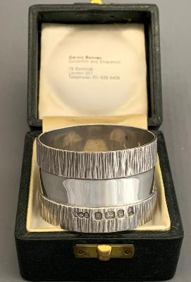 GERALD BENNEY Boxed Silver NAPKIN RING