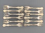 VICTORIAN Silver QUEEN'S PATTERN 12 OYSTER FORKS