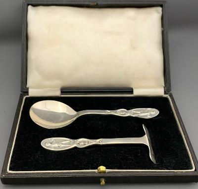 Boxed Silver SPOON & PUSHER