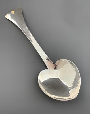 MALCOLM APPLEBY Silver LARGE HEART SPOON